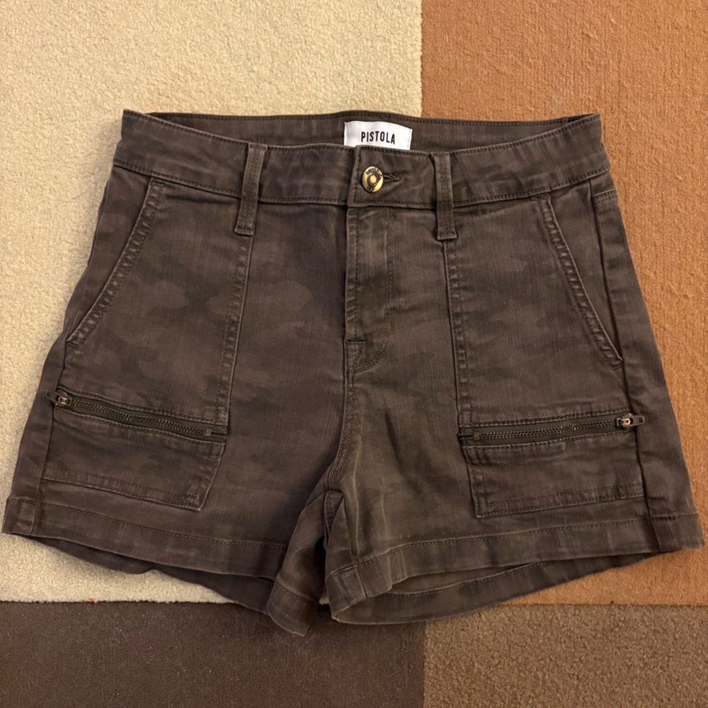 PISTOLA Olive Camo Cargo Booty Shorts size 26